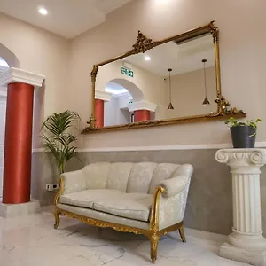 verificați disponibilitatea